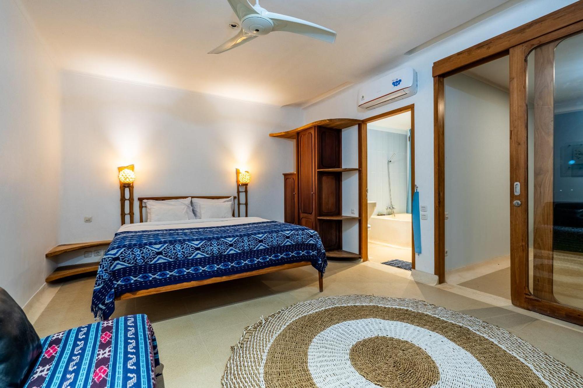 Inlight Lombok Beach Hotel Kuta  Zimmer foto